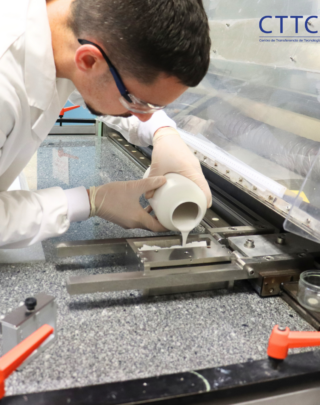 Tape casting coulage en bande